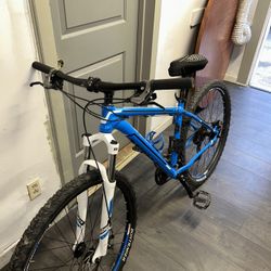 Trek Marlin 6