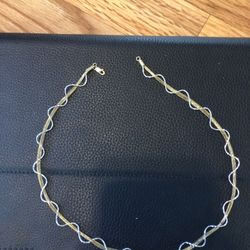 https://offerup.com/redirect/?o=SmV3ZWxyeS5Hb2xk necklace.14k gold necklace. White gold necklace. RCI Gold necklace. Necklace. Gold jewelry