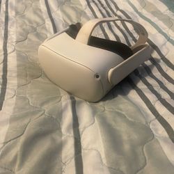 Meta Quest 2  White Fits All Sizes