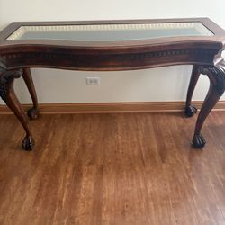 Entry Way Table In Good Condition 