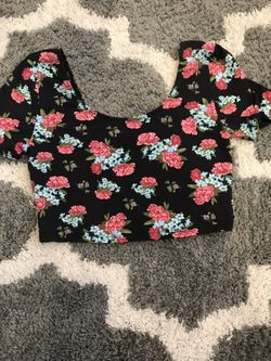 Women’s size large Lace floral crop top