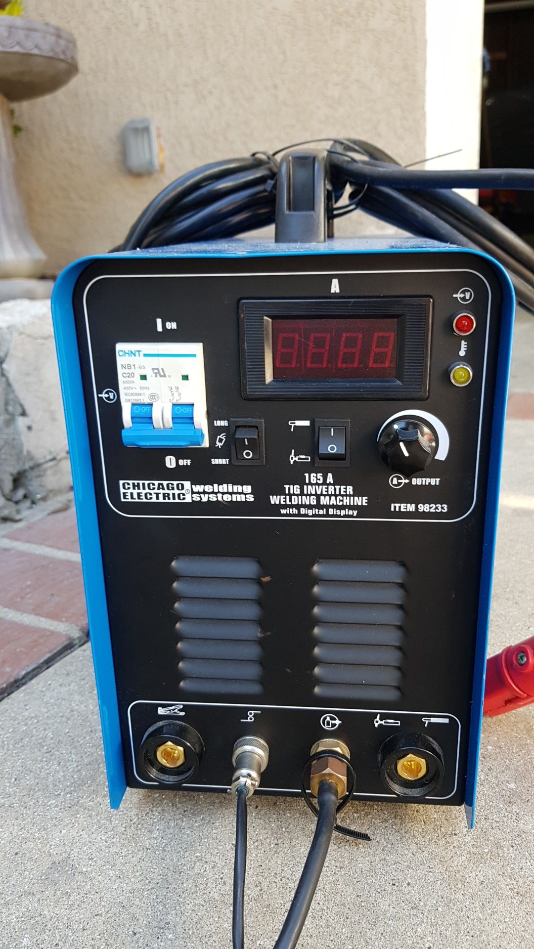 SELLING NEW 240 Volt Inverter Arc/TIG Welder with Digital Readout