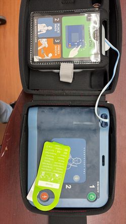 Philips HeartStart FRx AED Defibrillator with Case