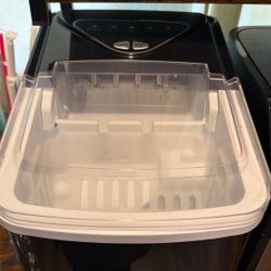 Frigidaire ice Maker