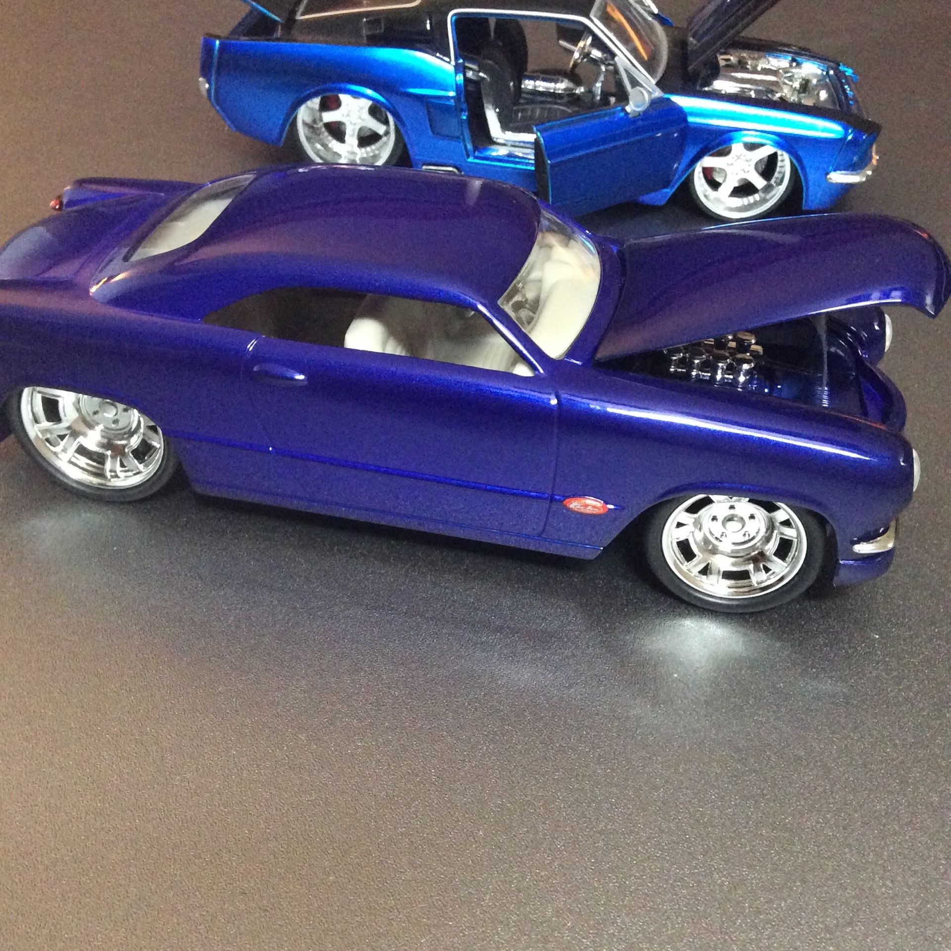 1:24 DIE-CAST Cars - Shelby GT 500KR BIG TIME MUSCLE & Custom Hawk Lloyd Studabaker