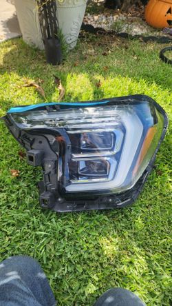 2025 gmc Terrain Headlight
