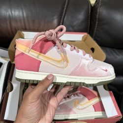 Nike X Social Status Dunk