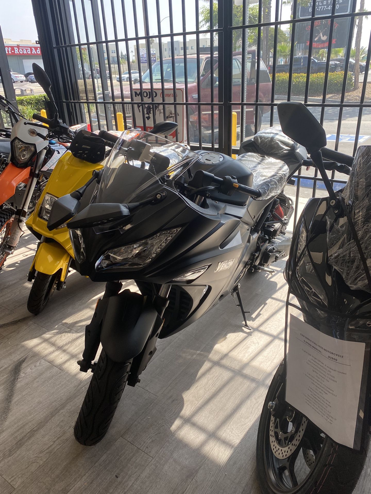 Venom x19 200cc Motorcycle Automatic (75mph/90-100mpg)