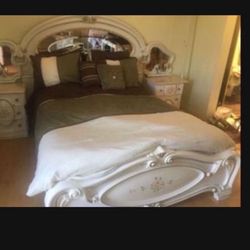 Italian Classic Queen Bed Hand Painting With Head Board And Foot Board And 2 Marble Tops Side Table 