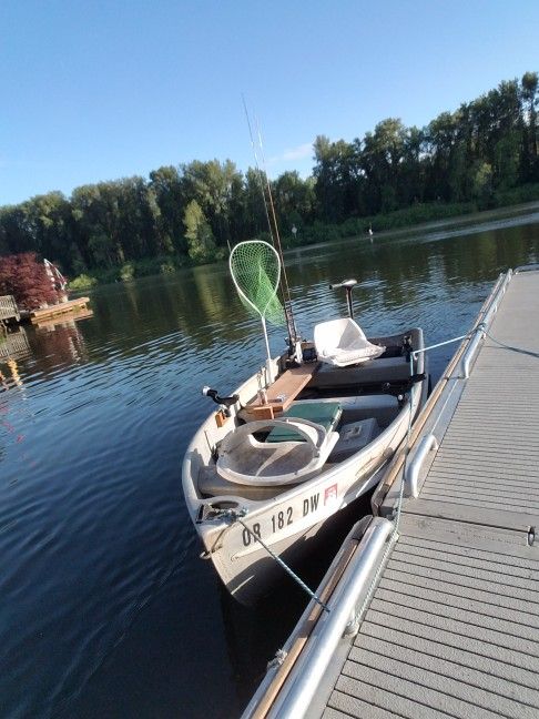 Alumacraft Boat