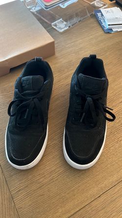 Nike Tennis Shoes