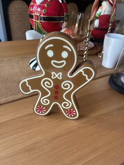 gingerbread man holiday decoration $8