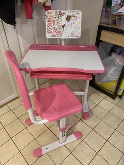 Pink Childrens Desk And Chair