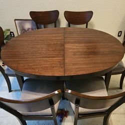 Wood Dining Room Table W/6 Chairs And Leaf Insert 