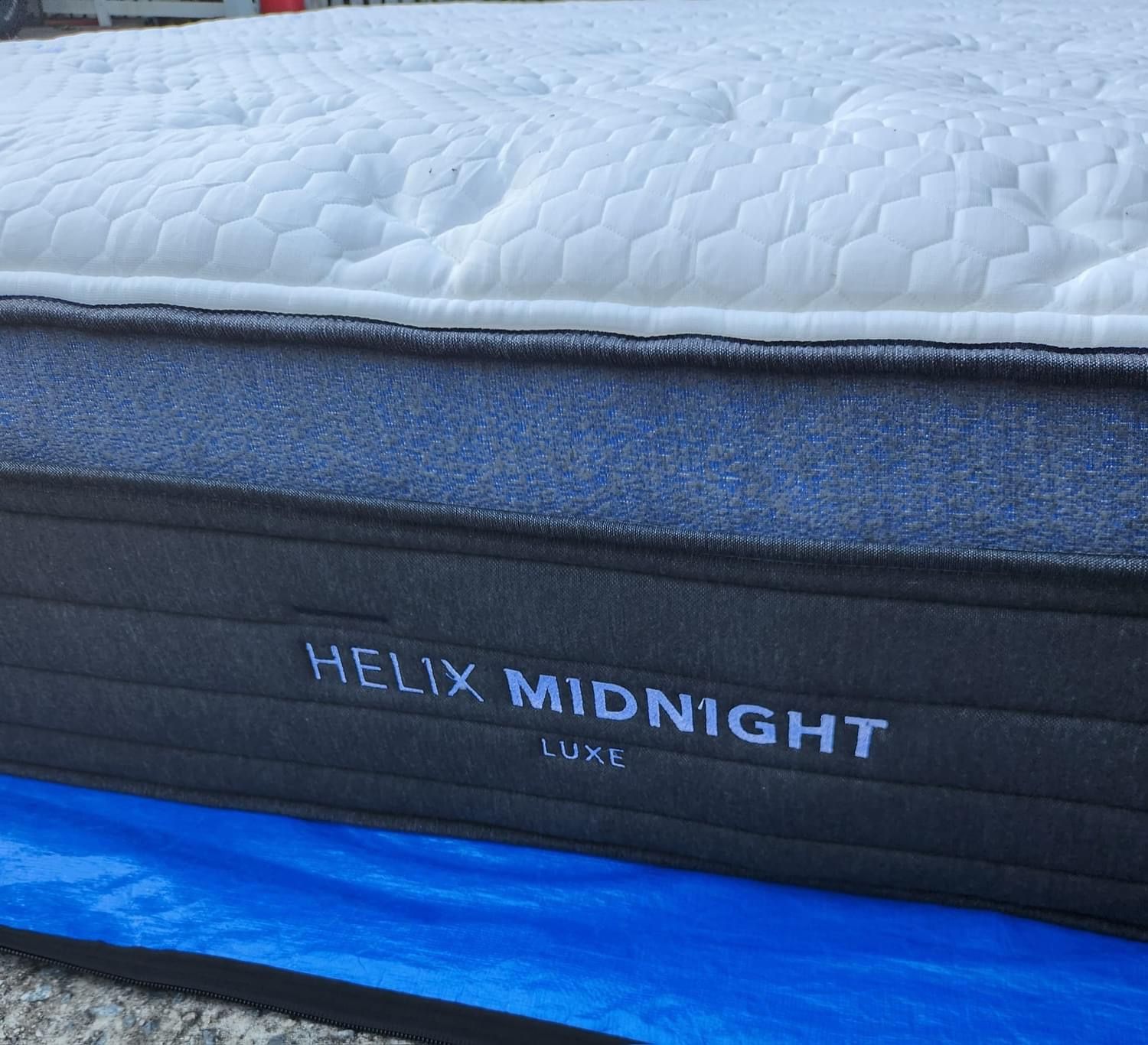 Helix Luxe Midnight Queen Mattress