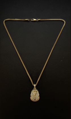 GLD Pharaoh Pendant with Chain