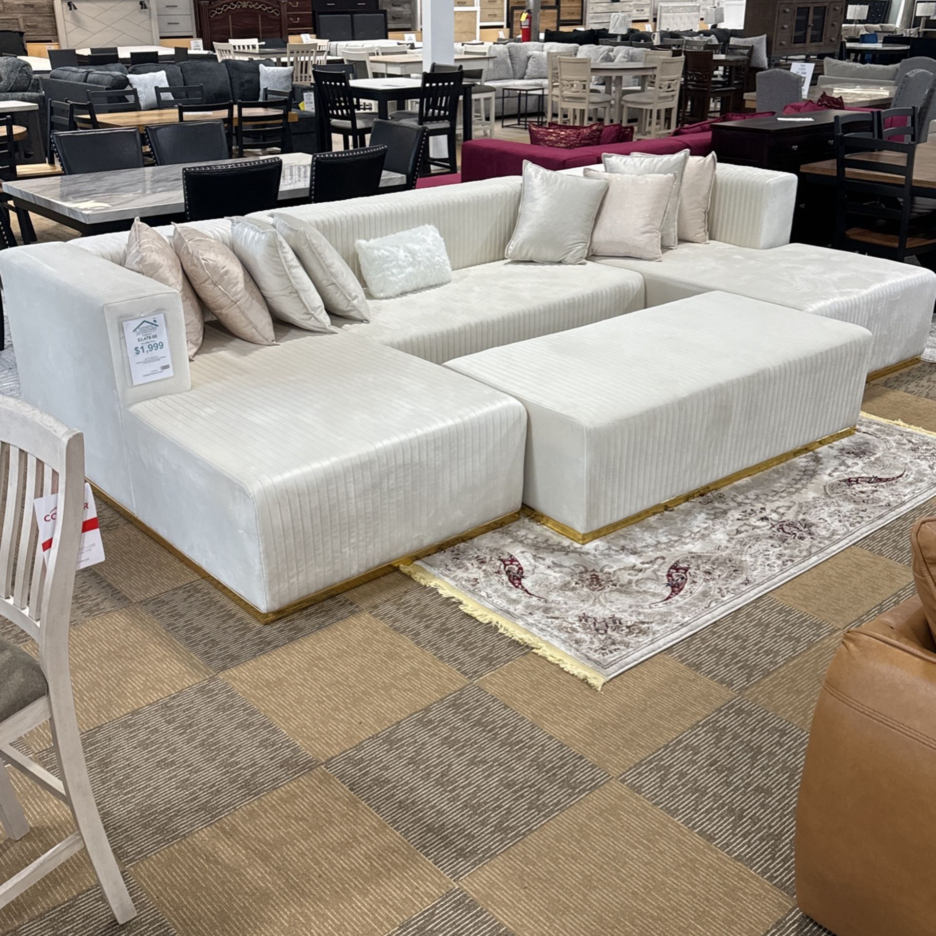 Oversize Sectional With Free Ottoman Insert