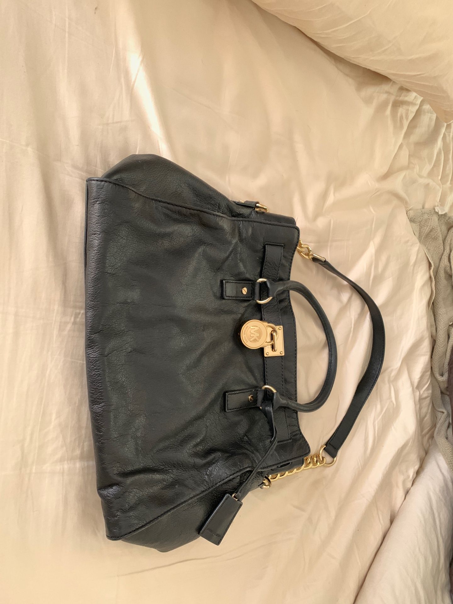 Michael Kors Large Black Hamilton Bag for Sale in BETHEL, WA