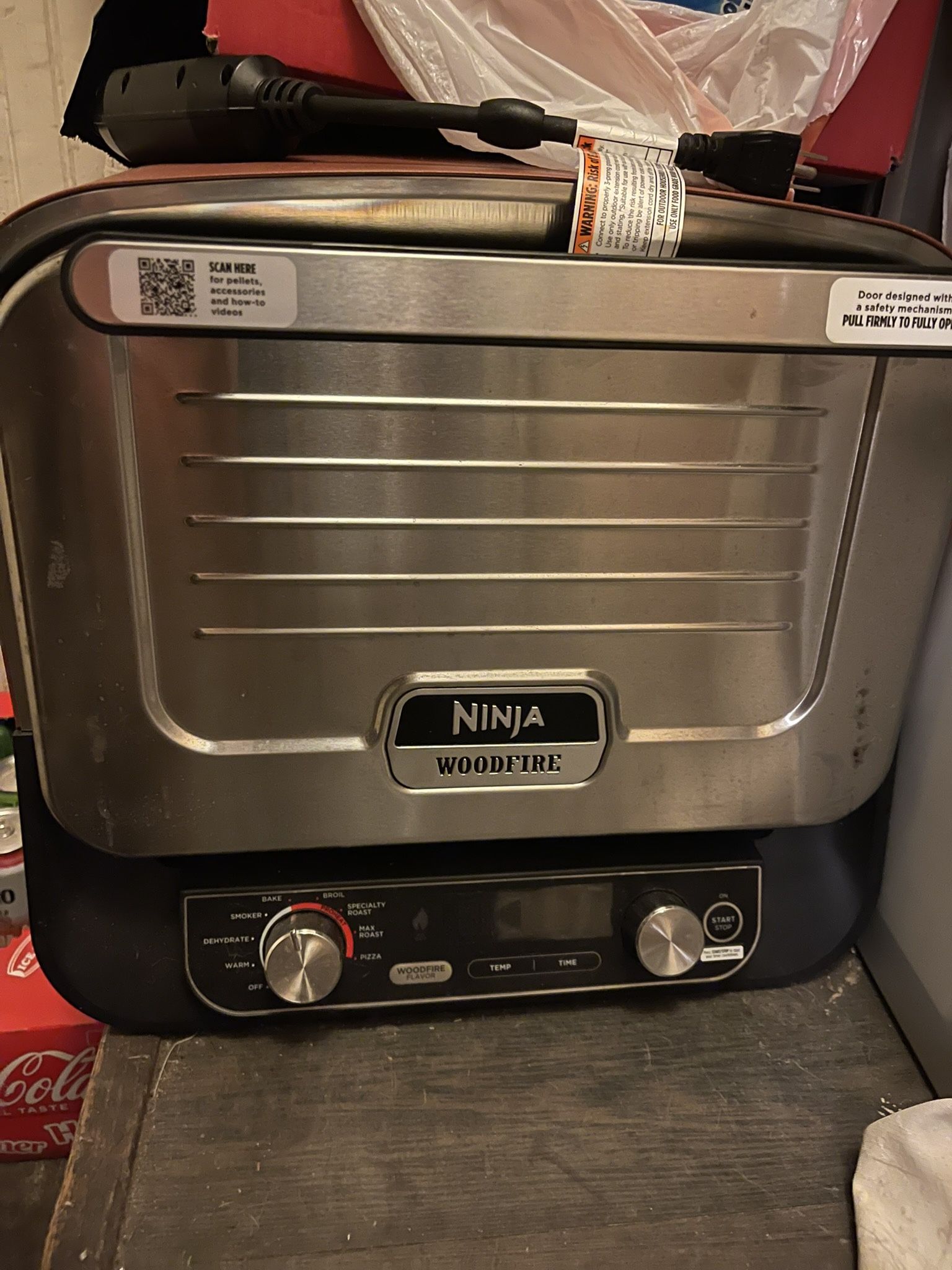 Ninja Woodfire Outdoor Oven, 8-in-1 Portable Electric Roaster Oven