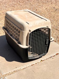 Great Choice Hard Sided Locking Dog Carrier Medium Size (LxWxH): 31” x 22” x 23”