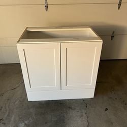 Base Cabinet