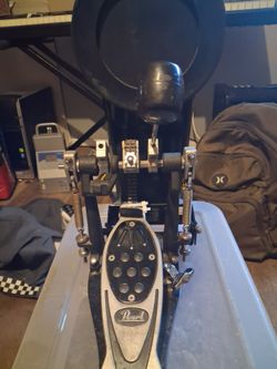 Rolland v drumPearl Double Bass Drum Pedal