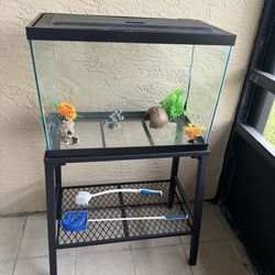 20 Gal Fish Tank W Stand And Parts 