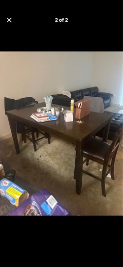Dinning room table