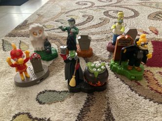 The simpsons action figures lot