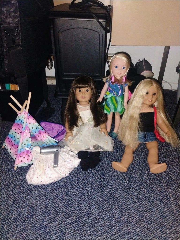 American Girl Doll Lot With Accessories 