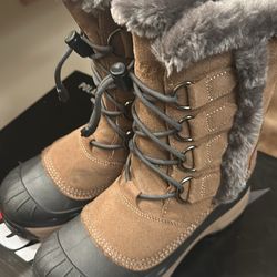 Brand New Baffin Taupe Women’s Winter Boot!! Size 6