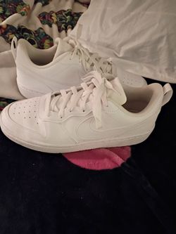 New Nike Court Legacy's 2 Size7