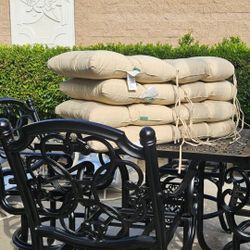 high dining set with 4 Barstools chairs and umbrella/outdoor Furniture/Cash Only 