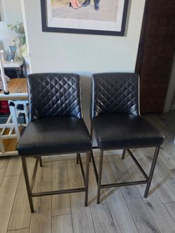 Set of 2 Meridian Furniture Bryce Quilted Black Faux Leather Bar Stools –
