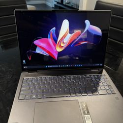 Lenovo YOGA 7i Slim, 2.8k Touchscreen, 2180p, Intel i5, 16GB, Face ID/Fingerprint Security Scanner. (Tablet & Laptop Mode)  Condition: 9/10 Like New. 