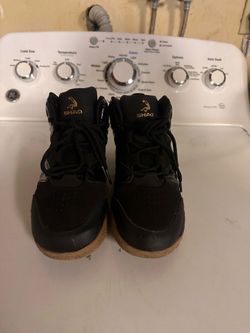 Shaq Black & Gold Basketball Shoes Size 5