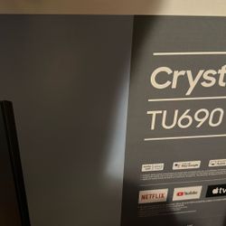 50” Samsung Crystal UHD Smart Tv.