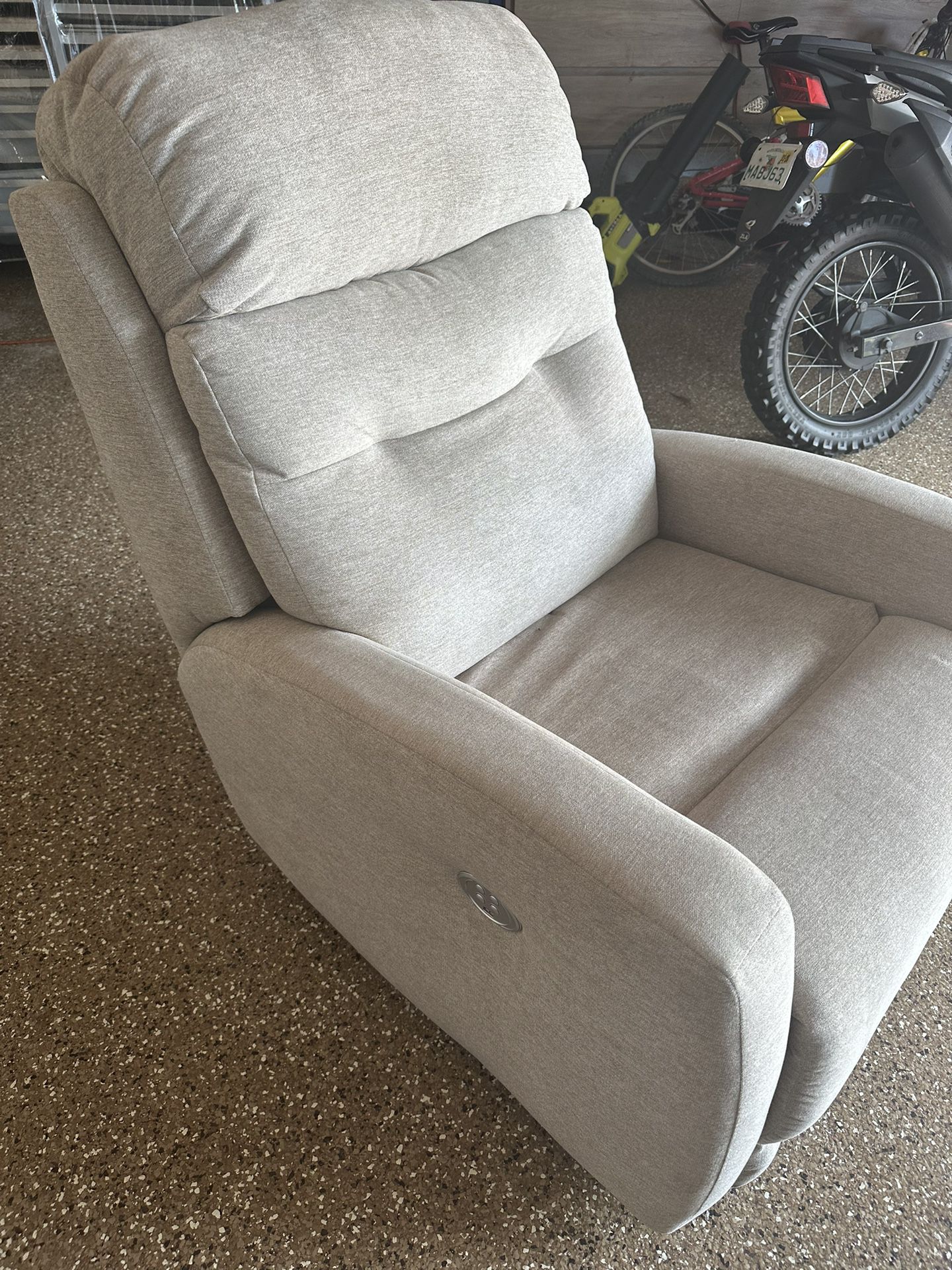 Lazy Boy Electric Recliner ( 2 Months Old) 