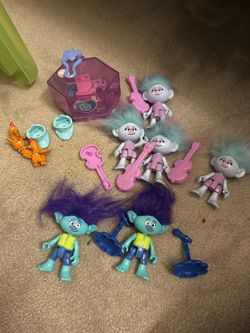 Trolls Figures 