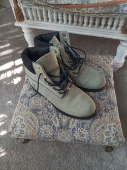 Ladies Timberland Boots Sz 9.5