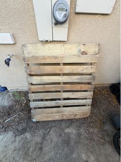 One free pallet