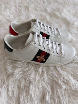 Women's Gucci Ace sneaker with bee
