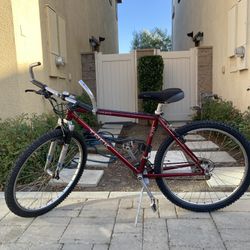 Vintage 1990s TREK 930 Singletrack Mountain Bike 