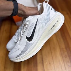 Nike Vomero Men Size 10