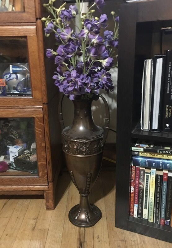 Solid copper flower pot