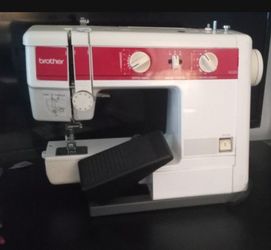 BROTHER SEEING MACHINE FULLY FUNCTIONAL