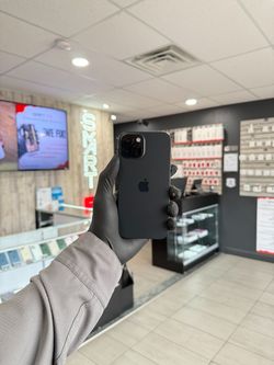 iPhone 15 Pro Max 256GB UNLOCKED- Phoenix Az