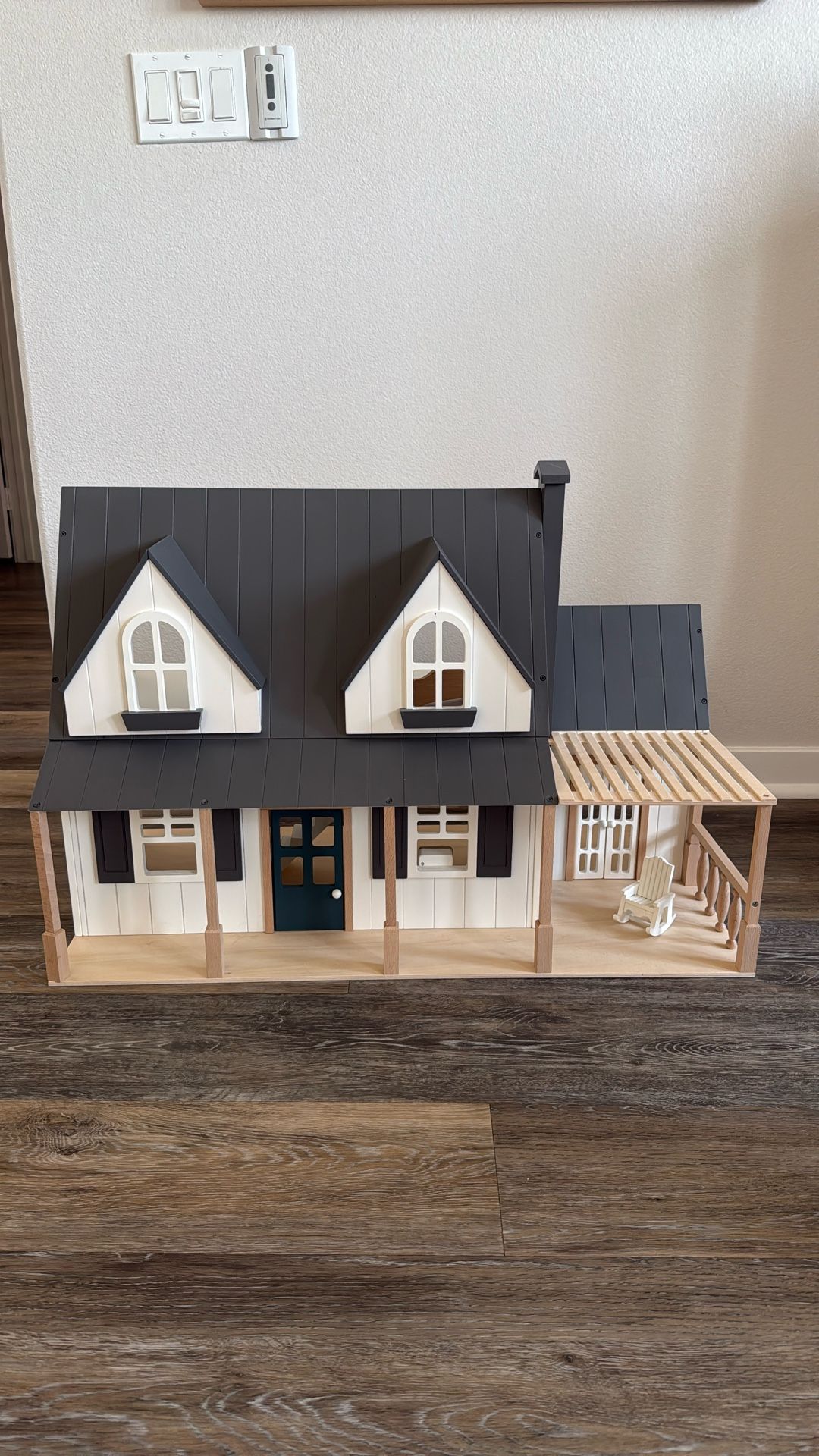 Toy Doll Farmhouse