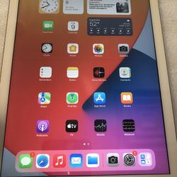 iPad 5th Generation WiFi + Cellular 32GB Factory Unlocked To Any Carrier 