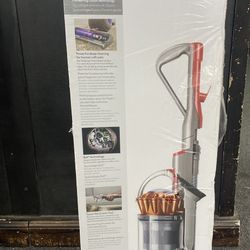DYSON VACUUM